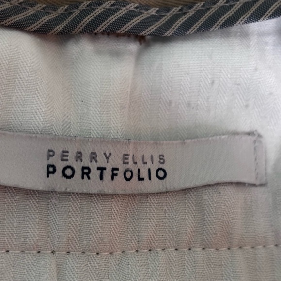 Perry Ellis Portfolio men’s khaki pants - Picture 3 of 4
